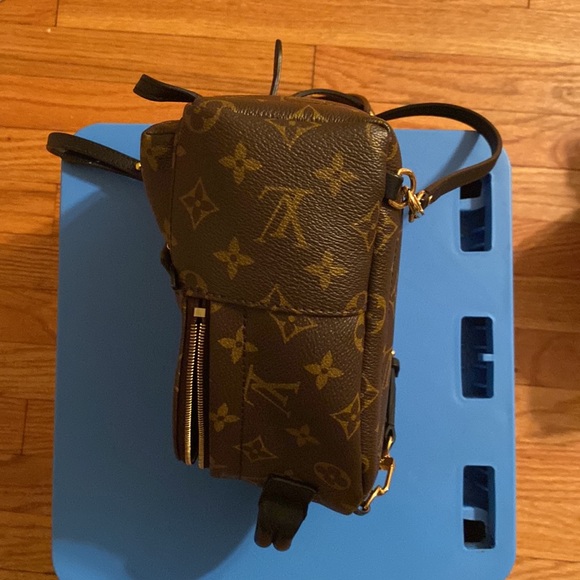 I’m selling because it’s so small and I need more space. - Picture 4 of 7